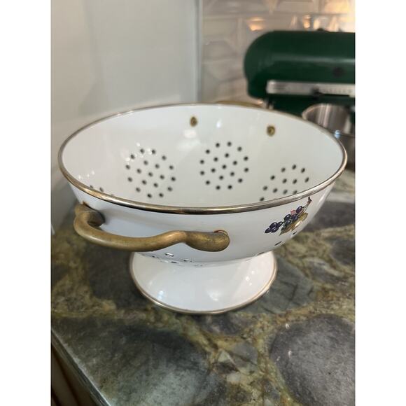 Country Kitchen CottageCore Vintage White Enamel Fruit Colander w Handles decor - Picture 3 of 8